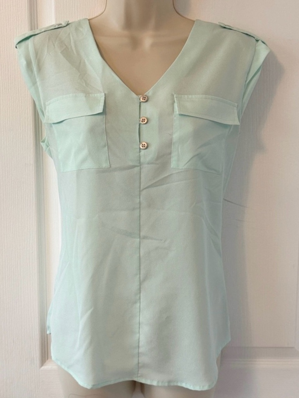 New York & Company Mint Green Sleeveless Blouse V-Neck Pocket Top XS